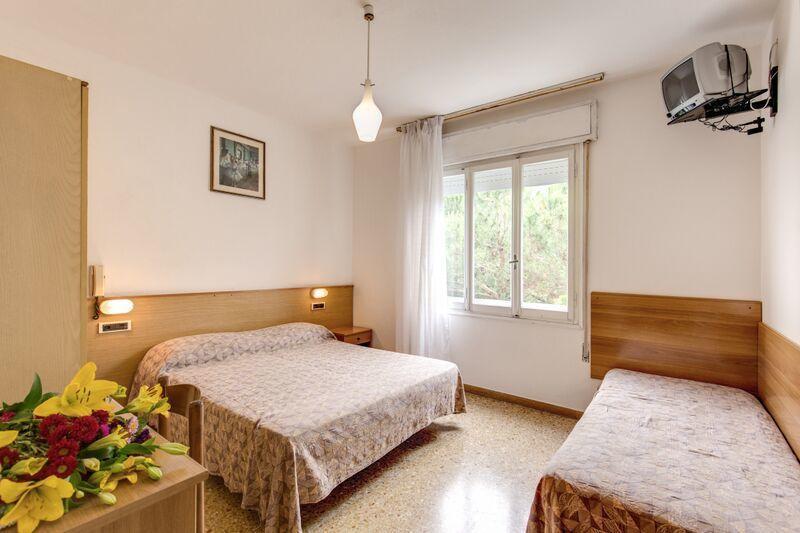 Hotel Manzoni Лидо-ди-Езоло Номер фото